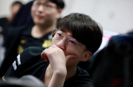 无畏契约手游快速解锁暮蝶黑梦攻略